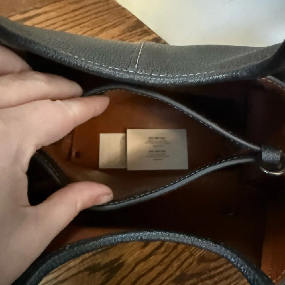 EUC COACH Lana 23 in black pebbled leather - Picture 11 of 12